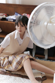 男女打扑克